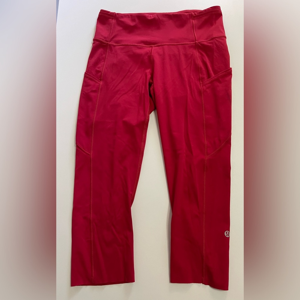 Red Lululemon High-Waisted Cropped Leggings. size 8